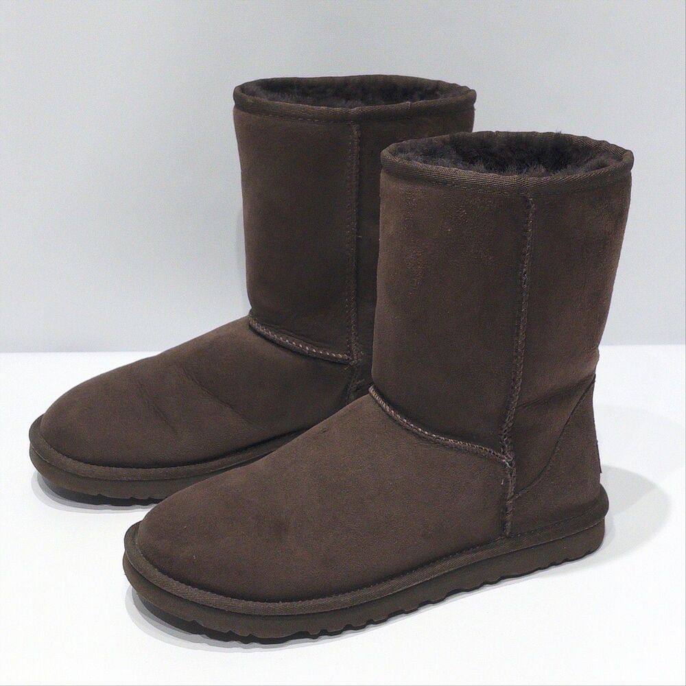 UGG Australia Classic Short II Brown Shearling Winter Boots Women 8 - Light Wear